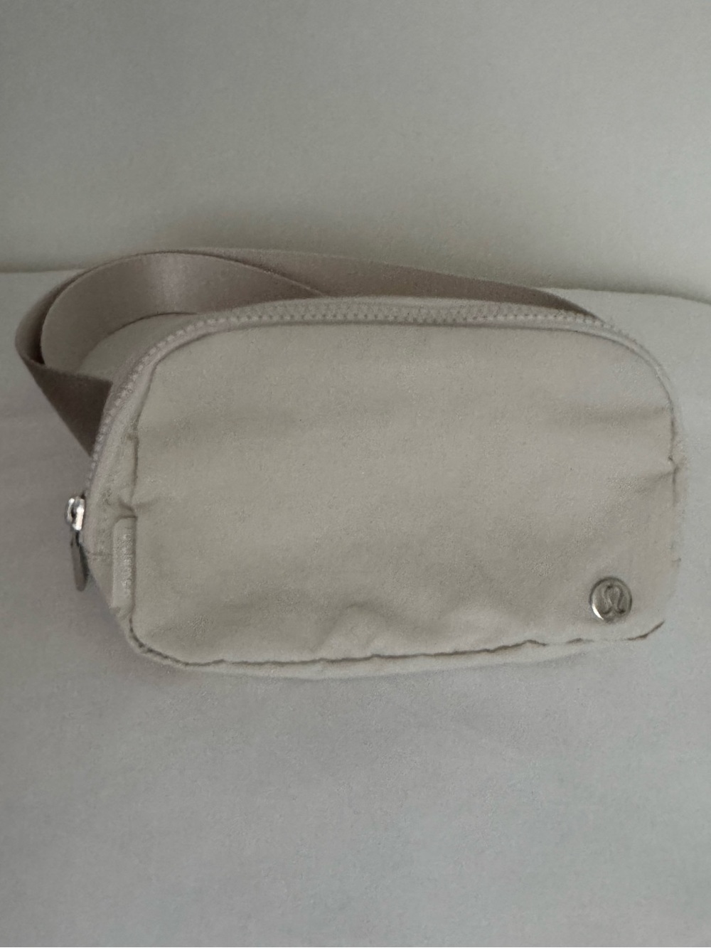 Lululemon Everywhere Belt Bag in White Opal